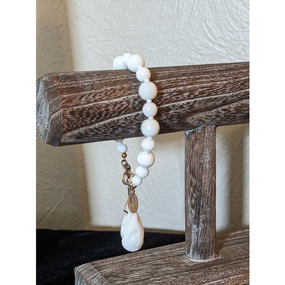 Miriam Haskell White Milk Glass Bead Dangle Charm Safety Chain Signed Bracelet - Picture 1 of 11